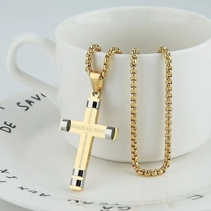Collar de cruz de acero inoxidable dorado con grabado de versículo y cadena de caja