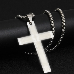 Collier avec pendentif croix en acier inoxydable argenté, gravure Notre Père et chaîne