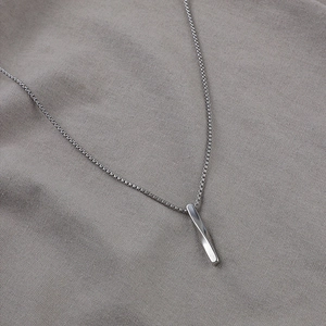 Minimalist silver hip-hop chain necklace with a unique twisted geometric bar pendant