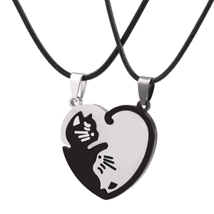 Couple Cat Heart Necklace Titanium Steel Black White Kitten Hugging Interlocking Pendant Men Women Fashion Jewelry Gifts