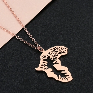 Collier avec pendentif Arbre de Vie carte d'Afrique en acier inoxydable or rose chic