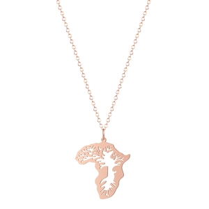 Collier carte Afrique en or rose avec motif arbre de vie sur fond blanc épuré