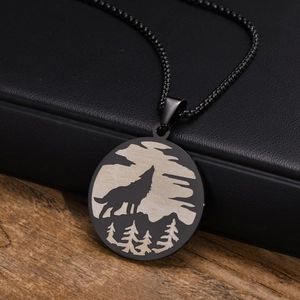 Vintage Stainless Steel Viking Wolf Howling Moon Forest Round Pendant Necklace With Box Chain For Men Hip Hop Jewelry Gift