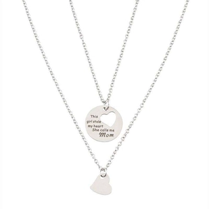 Conjunto de collares de acero inoxidable para madre e hija con corazón y grabado tierno