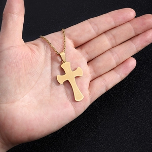 Collier croix en acier inoxydable doré avec gravure verticale Jesus pour hommes et femmes