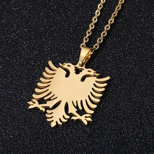 Collana con ciondolo aquila bicefala albanese dorata in acciaio inossidabile di moda