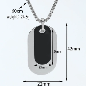 Detailed view of oval stainless steel dog tag necklace with dimensions 42x22mm and weight 24.5g