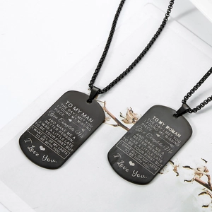 Pärchen-Halsketten-Set aus schwarzem Edelstahl mit romantisch gravierten Dog-Tag-Anhängern