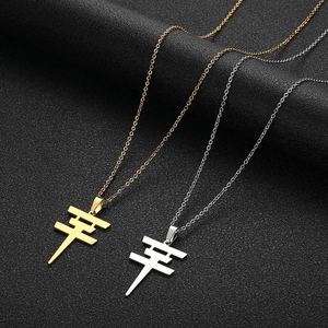 Minimalist Stainless Steel Symbol Pendant Necklace Unisex Electroplated Fashion Jewelry High Polished Letter Logo Chain Necklace
