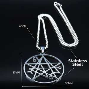 Vue détaillée du pendentif Sceau des Sept Archanges sur une chaîne à billes en acier