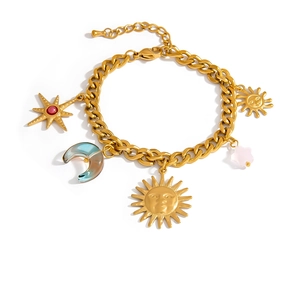 Goldenes Edelstahl-Gliederkette Armband mit Sonne und Mond Anhängern für Damen