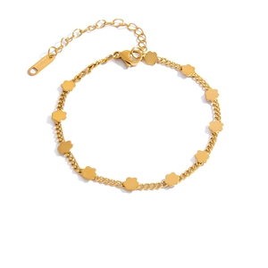 Detail of 18K gold-plated chain bracelet with flower charms and Lucky engraved tag
