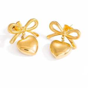 Elegantes pendientes de lazo en acero inoxidable bañados en oro 18K con colgantes de corazón
