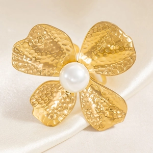 Elegant 18K gold plated flower ring with hammered petals and a central white pearl