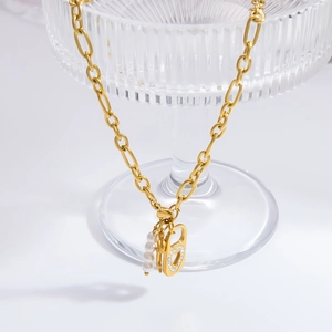 Collier élégant plaqué or 18 carats avec pendentif cadenas cœur, perles et strass