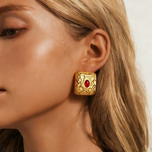 Vintage Stainless Steel Square Hammered Stud Earrings For Women Gold Plated Red Rhinestone Inlaid Retro Geometric Jewelry