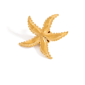 Polished 18k gold plated stainless steel starfish brooch with wavy textured edges