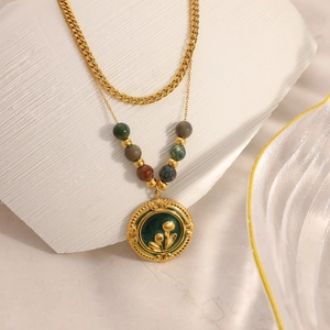 Collier double couche vintage en acier inoxydable doré 18k avec pendentif fleuri vert