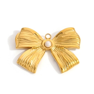 Pendentif noeud plaqué or 18K avec perle blanche et texture de soie fine