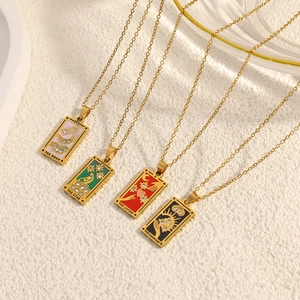 Halsketten aus Gold-Edelstahl mit Tarot-Anhängern, bunte Emaille Mond und Sterne