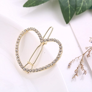 Barrette à cheveux cœur en strass dorés pour une coiffure élégante et chic