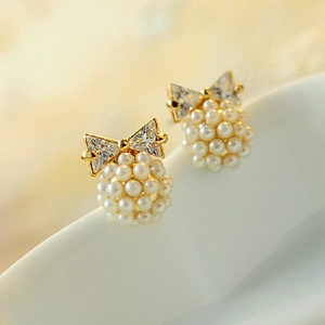 Elegant Bowknot Artificial Pearl Stud Earrings Alloy Zircon Butterfly Jewelry For Women With Stainless Steel Earring Post