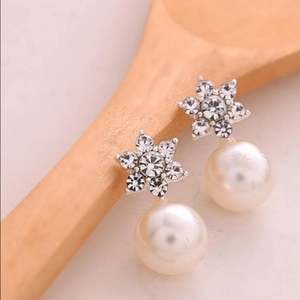 Elegant Snowflake Star Artificial Pearl Drop Earrings For Women Alloy Rhinestone Inlaid Jewelry For Wedding Party Daily Wear Gift