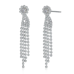 Boucles d'oreilles fleuries avec pampilles en strass étincelants et design long élégant