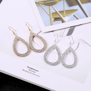 Damen Mode Legierung Wassertropfen Ohrringe Hohl Strass Eingelegt Hängende Ohrringe Mit Edelstahl Pfosten
