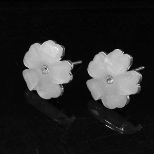 Exquisite white resin five-petal flower stud earrings with a sparkling crystal center