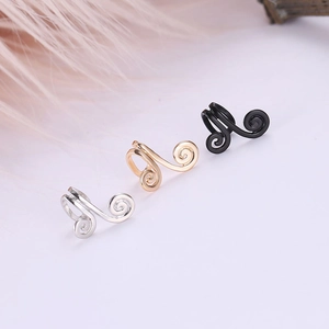 Minimalistische Spiral-Ohrklemmen in Silber, Gold und Schwarz für Damen