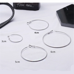 Minimalist silver hoop earrings set in four sizes: 3cm, 4cm, 5cm, and 6cm diameter