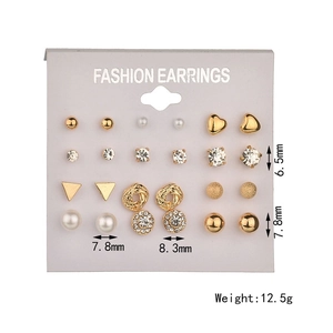 Conjunto de pendientes de moda con circonitas cuadradas y diamantes en forma de corazón