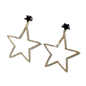 Boucles d'oreilles étoiles double couche avec clous noirs et pendentifs étoilés en strass