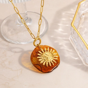 Collana in acciaio inossidabile placcato oro 18k con pendente girasole in resina ambra