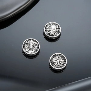 Vintage Magnet-Ohrklemmen mit Wikinger-Kompass, Totenkopf und Mjölnir in Altsilber