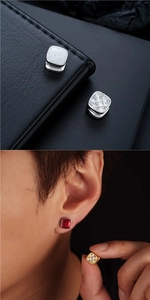 Détails de boucles d'oreilles vintage tibétaines avec zircons en finitions argent et or