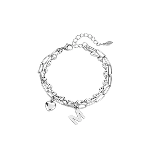 Bracciale a doppia catena in acciaio inossidabile con ciondoli a cuore e lettera M