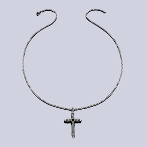 Collier croix vintage en acier inoxydable avec pierre noire et chaîne à mailles