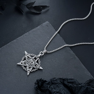 Pendentif gothique crâne et pentagramme en acier inoxydable sur chaîne argent