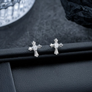 Retro Copper Cross Stud Earrings With Stainless Steel Post Zircon Inlaid Gothic Punk Silver Earrings For Men Women Jewelry