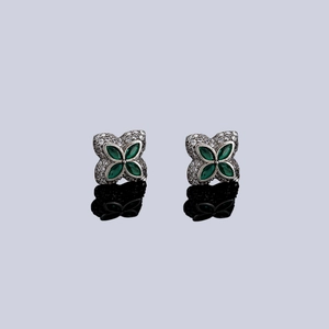 Sparkling silver four-leaf clover stud earrings with emerald green and white zircon stones