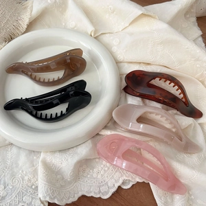 Five-piece set of elegant 11.5cm hollowed-out leaf hair claws in assorted colors