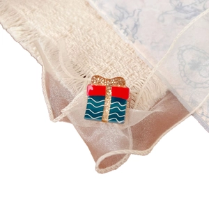 Mini acrylic Christmas gift box hair clip with gold glitter bow and red enamel finish