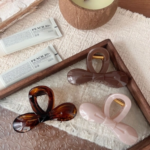 Three-piece set of large 10.5cm bow hair claws in tortoiseshell, coffee, and soft pink finish