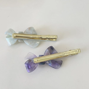 Barrettes à cheveux nœud en acétate marbré violet et bleu avec gravure dorée de luxe