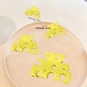 Cute Yellow Cheese Slice Hair Claw Clip Acetate Matte Swiss Cheese Shape Shark Clip For Women Cartoon Daily Accessory