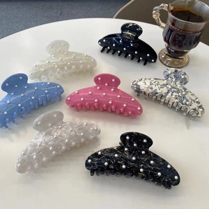Pince à Cheveux Élégante Pour Femmes Grande Griffe Acétate Cellulose Avec Faux Künstliche Perles Motif Matelassé Accessoire Cheveux