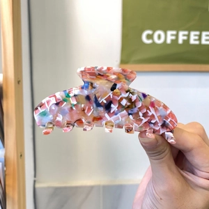 Grande pince à cheveux en acétate avec motifs mosaïques marbrés colorés pour femmes