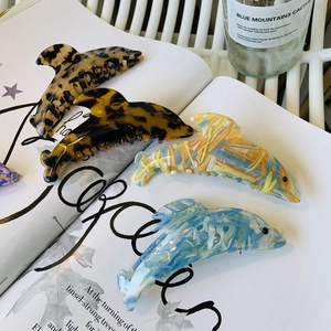Pince Crabe en Fibre d'Acétate Forme de Dauphin Mode Motif Animalier Pince Requin Fait à la Main Grand Accessoire Cheveux Femme